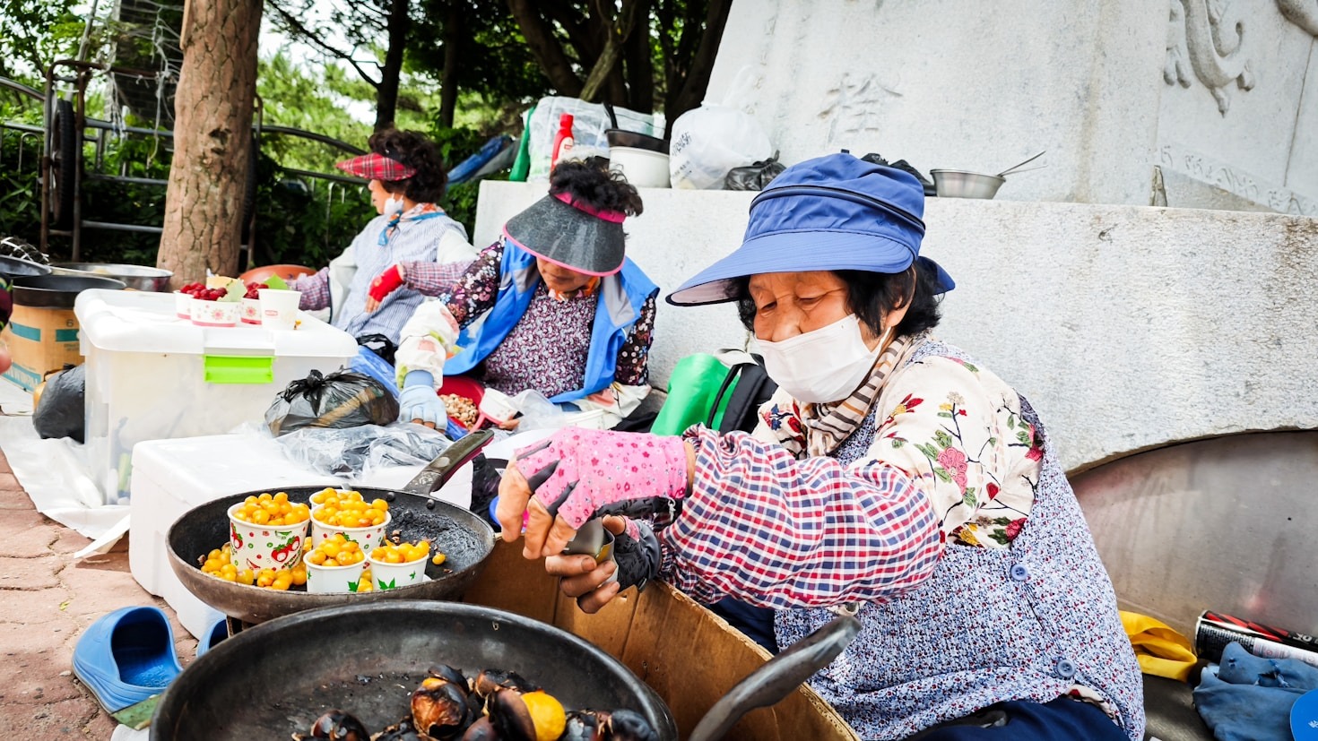 Luxury Stays vs. Budget Lodgings in Nusa Penida